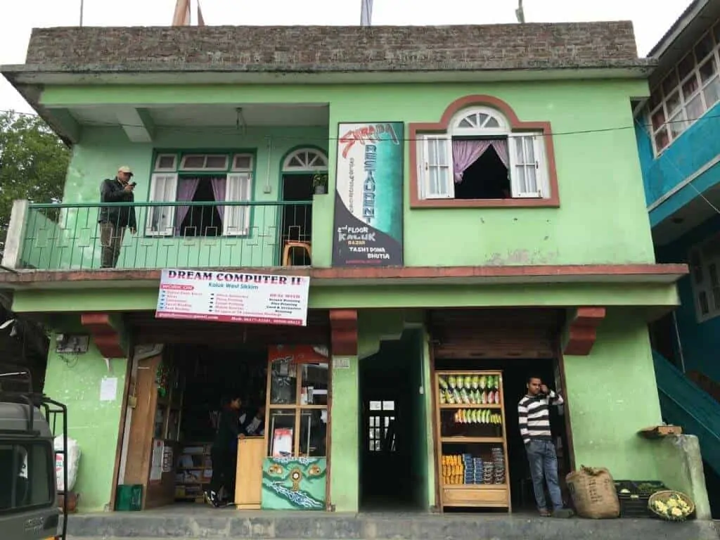 Shrada Restaurant, Kaluk